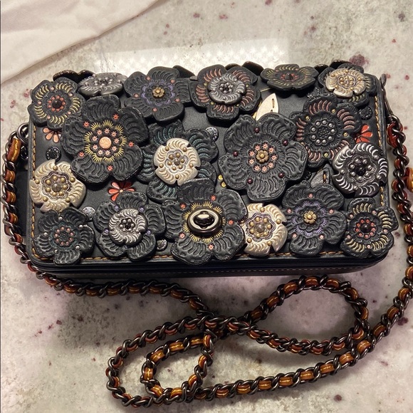 Rare Coach Tea Rose Dinky - Picture 6 of 8